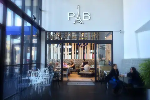 Two Magpies Bakery photo 4