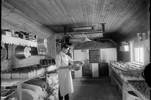 Two Magpies Bakery photo 3
